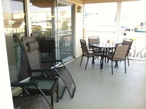 NW1500 Ocean Ave-2 - main image