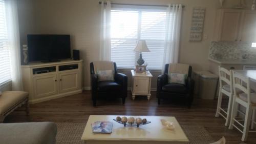 NW411 East 4th Avenue Unit B - image 12