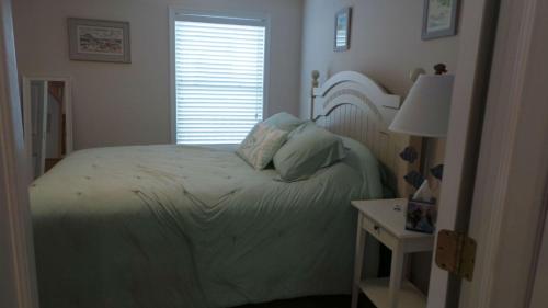 WC8303 Seaview Avenue Unit 3 - image 14