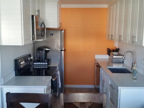NW302 East Marina Court Unit B2 - image 6