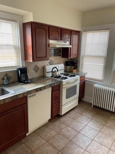 WW322 East Maple Avenue - Unit 2 - image 3