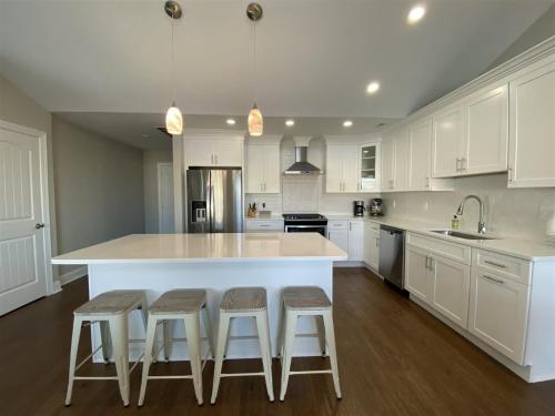 WC330 East Saint Paul Avenue - image 2