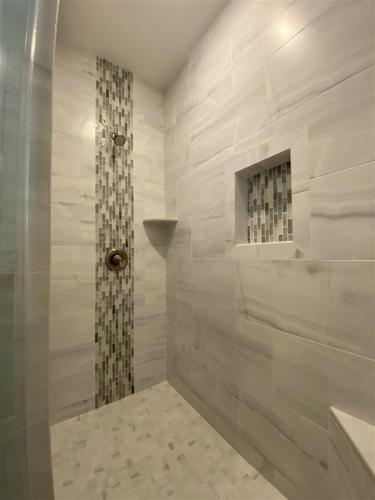 WC330 East Saint Paul Avenue - image 7