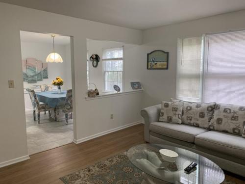 DB300 East Rochester Ave-108 - image 10