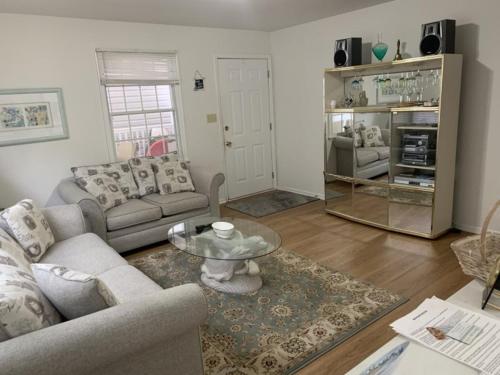 DB300 East Rochester Ave-108 - image 12