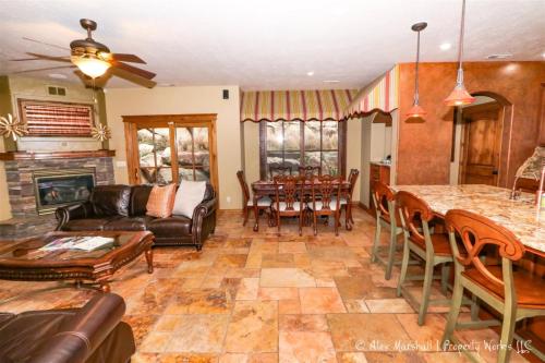 Strata Via - image 12