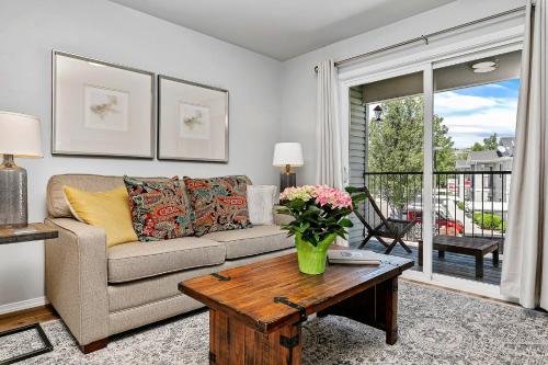 Lakeharbor - main image