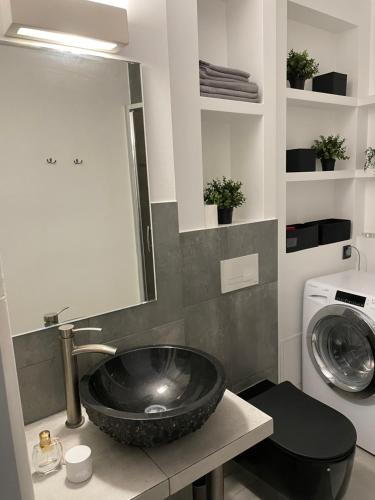 Grey Gucci Apartment City Center