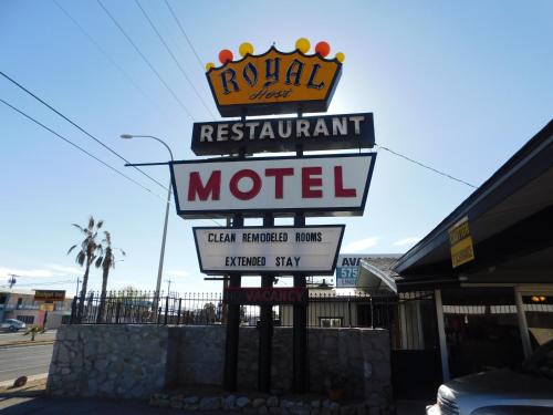 Royal Host Motel