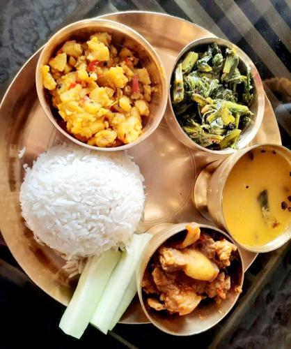Makanan dan Minuman, Apartemen 4000 m² dengan 6 kamar tidur dan 6 kamar mandi pribadi di Chandraloke (Kalimpong Sunrise-Inn Homestay) in Kalimpong