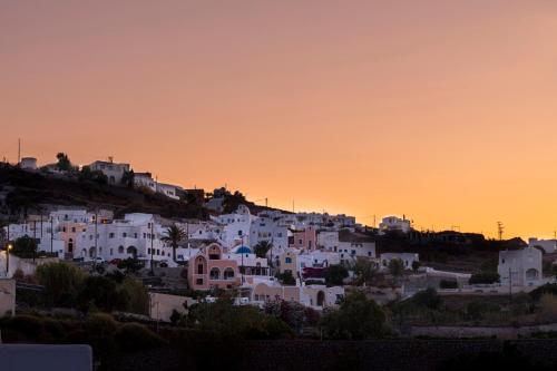 Alafropetra Luxury Suites - Tap to explore photos