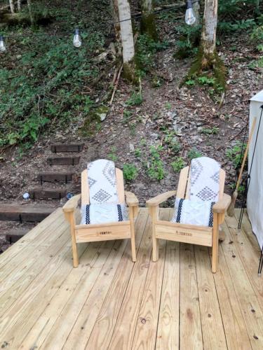 Tentrr Signature Site - The Rest on Dobbins Creek - main image