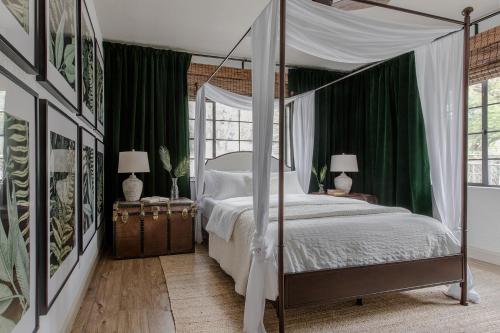 The Riverside Retreat - Near Downtown & Beach! home - image 3