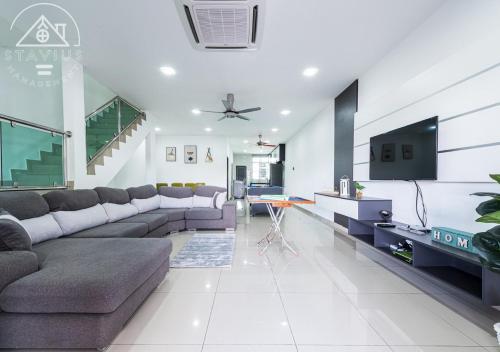 Vendégszoba, 130 négyzetméteres, 4 hálószobás Ház 4 fürdőszobával Taman Tuah Batu területén (Port Dickson 14Pax 4BR  Double Storey House) in Taman Tuah Batu