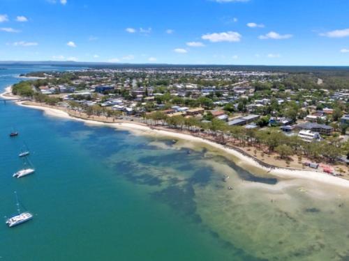 Bribie Beach Bungalow