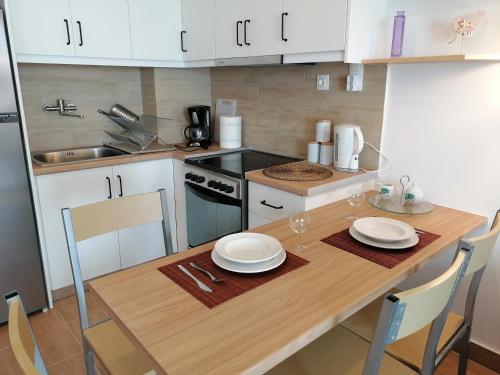 Atlas Endless Blue Apartment in 오아시스 (로우트라키 페라코라)