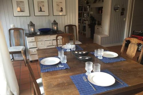 House for 7-8 central in Sandhamn, access to dock