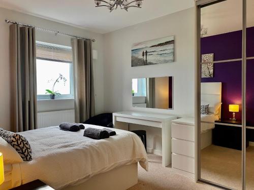 Stunning Sea Views Relax and Unwind in Your Stylish Home Away from Home in Newquay Tretherras