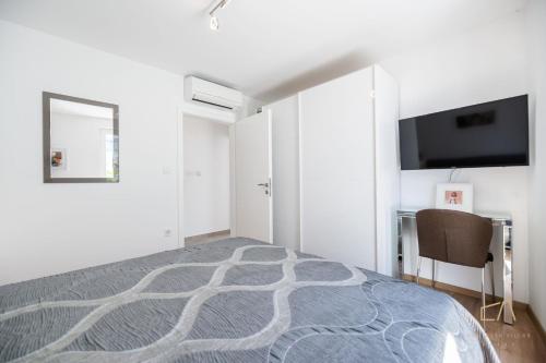 Apartment image 9