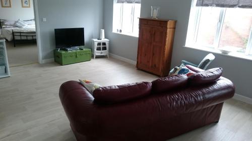 Pidley Bottom Cottages - Luxury SC rooms - Fully furnished and equipped - KITCHEN - towels and linen included Pidley Bottom Cottages - Luxury SC rooms - Fully furnished and equipped - KITCHEN - towels and linen included