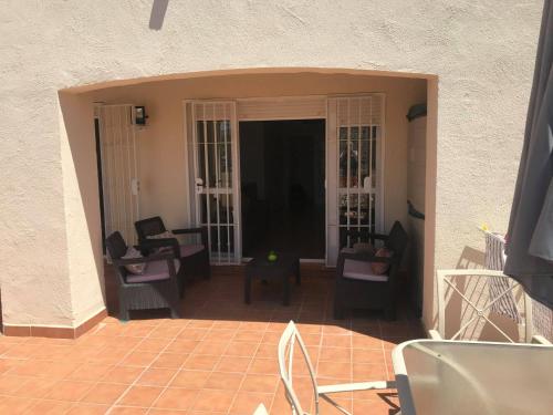 Remarkable 2-Bed Apartment close to Estepona