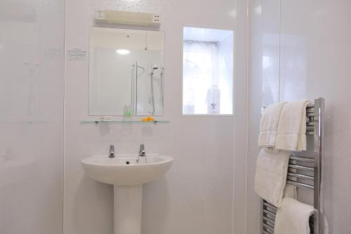 Saxonville Hotel - image 12