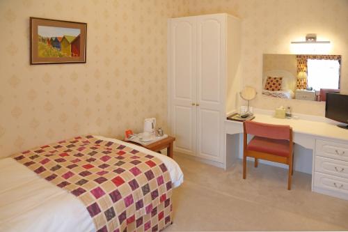 Saxonville Hotel - image 8