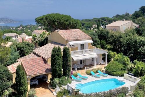 Villa Sainte Maxime golf de st Tropez avec piscine gîte à louer Sainte-Maxime