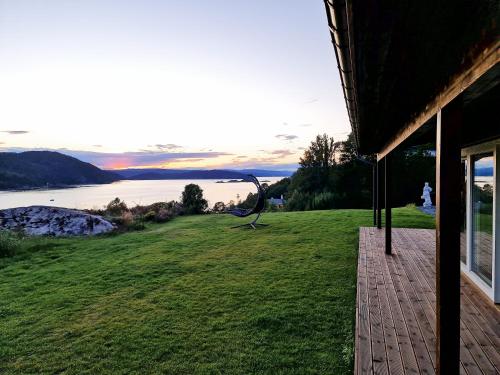 Funky cabin with a panoramic view of the Oslofjord