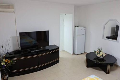 Beautiful studio apartment by the sea