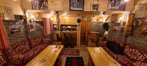 Bazen Bosanska Kuca Bungalov