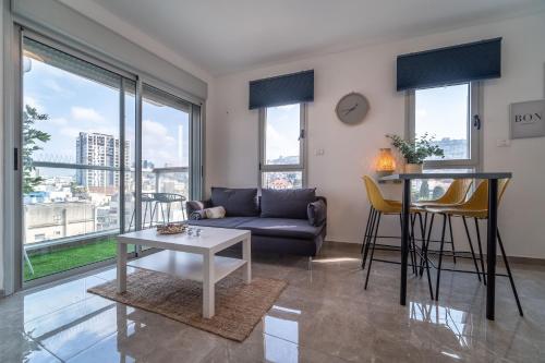 PORT CITY HAIFA - German Colony Luxurious 2 bdrms Apt - MAMAD, Haifa