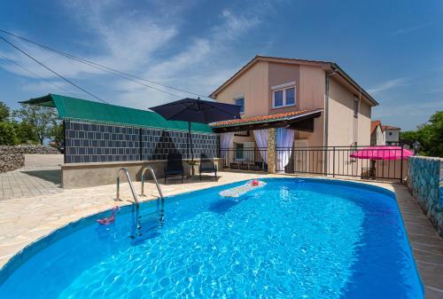 Apartment With A Private Swimming Pool, Garden & BBQ - Gostinjac