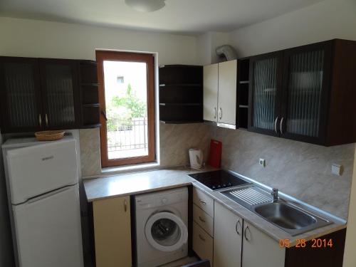 Two-Bedroom Villa image 9