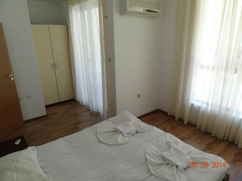 Two-Bedroom Villa image 6