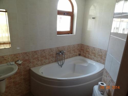Two-Bedroom Villa image 4