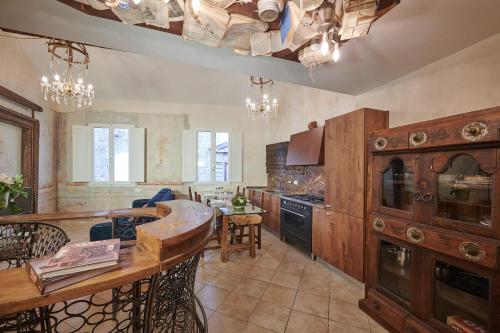 Leoni Suite by Mmega