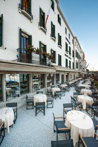 Hotel Monaco & Grand Canal