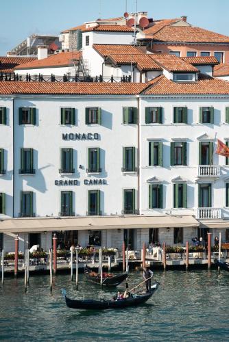 Hotel Monaco & Grand Canal