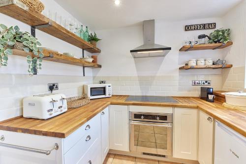 Host & Stay - Waterleap Cottage