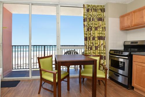 Cove Motel Oceanfront in Daytona Beach