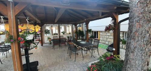 Guesthouse "INES" in Добой