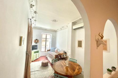 BNB RENTING Great studio in the heart of Cannes old city neighbourhood !