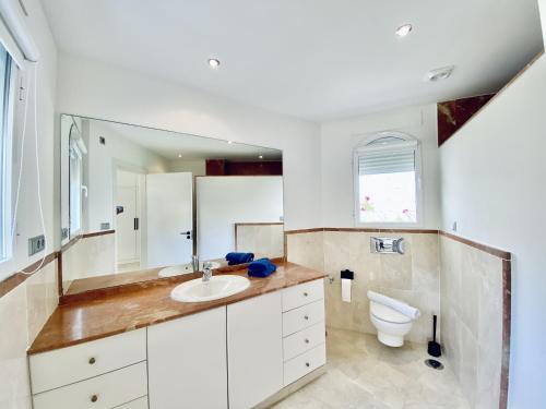 Villa Medina de Torrenueva - Amazing Sea View Vill