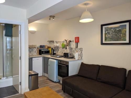 Kitchen, The Ramblers' Rest - Princetown in Princeton