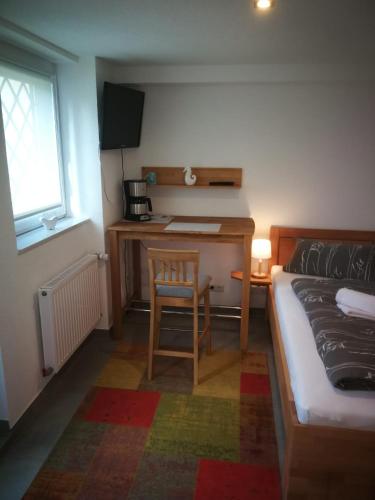 Einzelzimmer *Am Bronnwiesle* - Accommodation - Deggingen