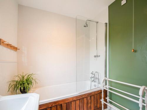 Beacon Cottage Ilkley - image 11