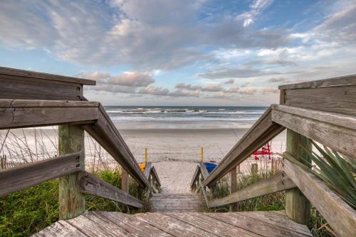 Beach, Oceanwalk Condos in New Smyrna Beach (FL)