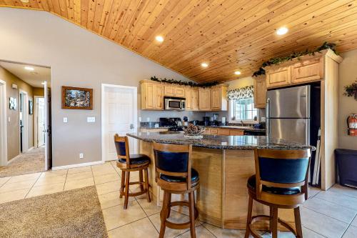 Bear Bungalow - image 5