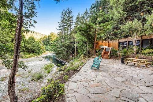 Austin Creek Cabin - image 2